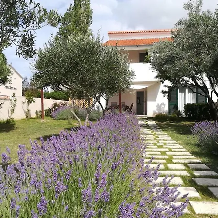 4 Bedroom Amazing Home In Povljana *
